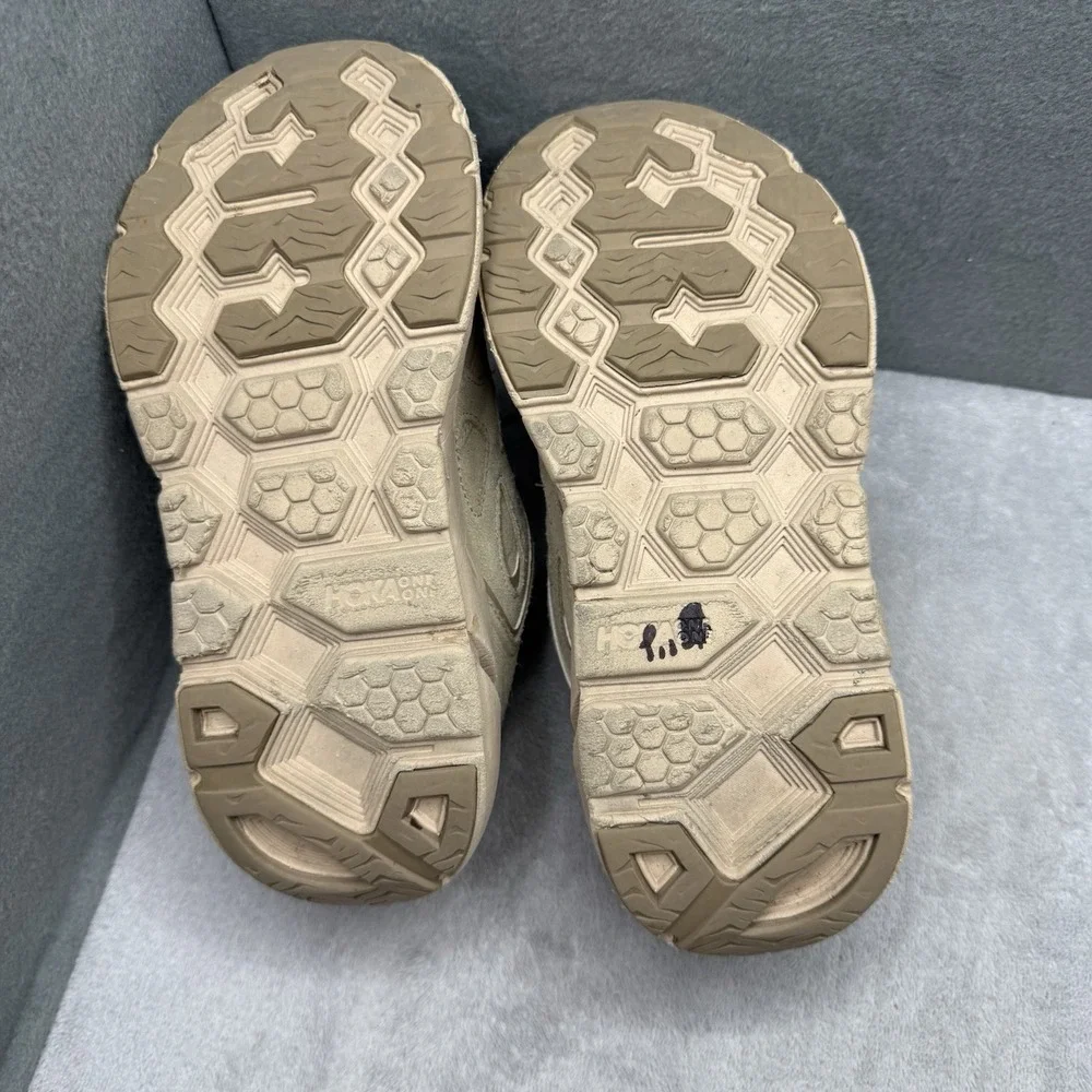 HOKA Clifton L Suede Women's Size 7 Beige Tan Lifestyle Sneakers 1122571-SSDD
